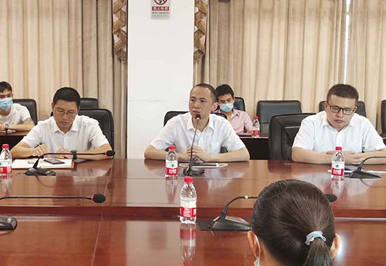 ''Weirong Love Fund'' Activity (For Helpless College Freshmen)